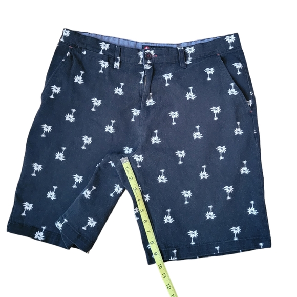 Air Walk Palm Tree Shorts - Picture 5 of 8